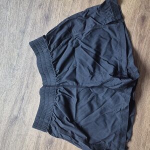 Ivivva black short size 6
